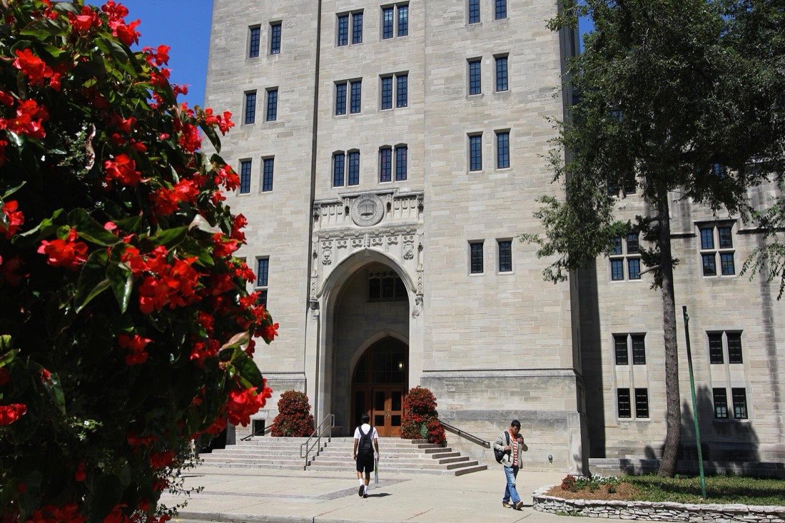 Students walking into the Indiana Memorial Union in Bloomington